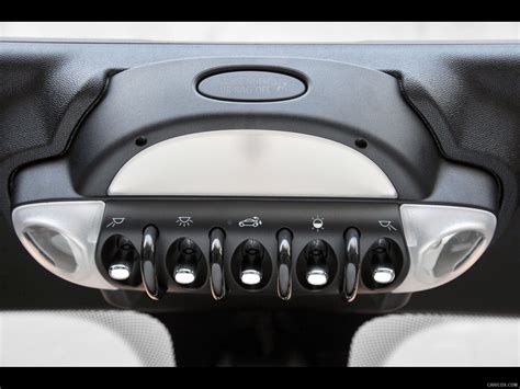 2012 MINI Roadster - Interior Detail | Caricos