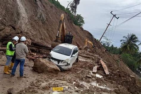 Longsor Tutup Trans Sulawesi Di Majene ANTARA News