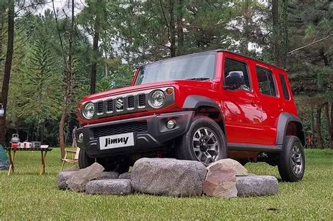 Begini Penampakkan Suzuki Jimny Pintu Yang Resmi Diluncurkan Di