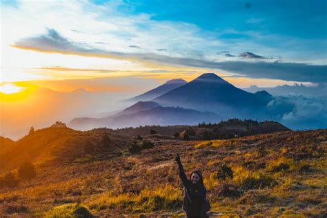 8 Rekomendasi Gunung Untuk Pemula Dari Pulau Jawa Hingga Bali Wisata