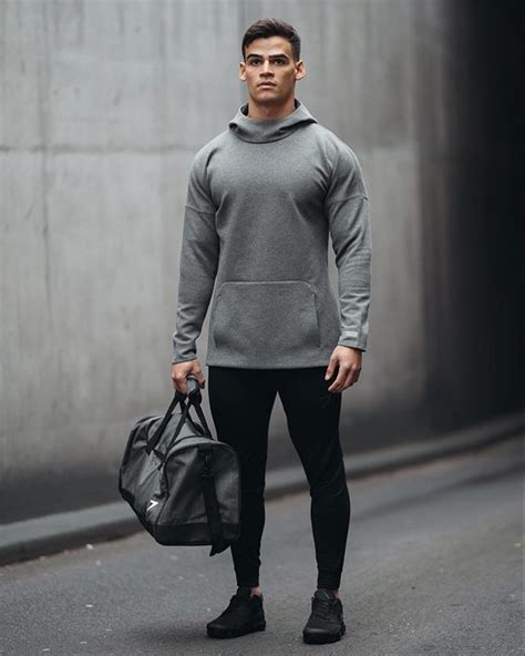 23 Best Workout Clothes For Men Fitness Brands To Level Up 2022