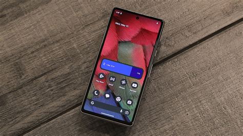 Testbericht zum Google Pixel 7a: Flach, solide und intelligent ...
