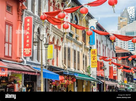 Typical Chinese Shop houses and small shops in Chinatown, Singapore ...