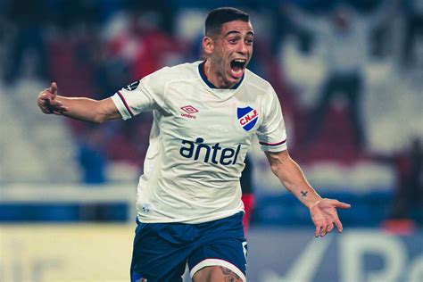 Bahia acerta a contratação de lateral esquerdo uruguaio