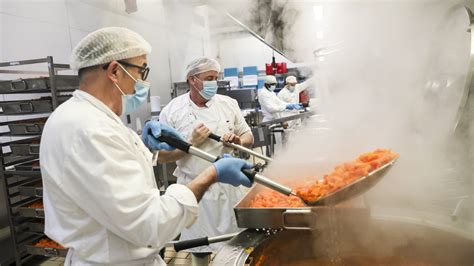 En Images Tours Dans Les Coulisses De La Pr Paration Du Pot Au Feu G Ant