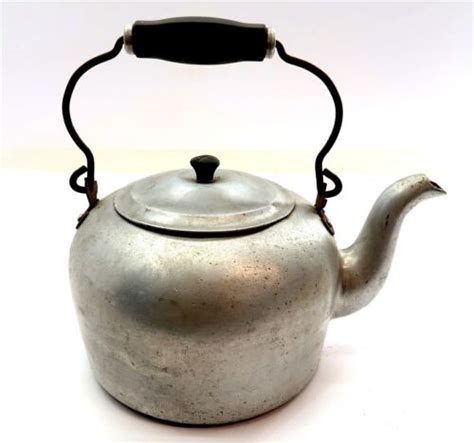 Vintage Wear Ever No 5 Aluminum Teapot Tea Kettle Large 1950s Or Older