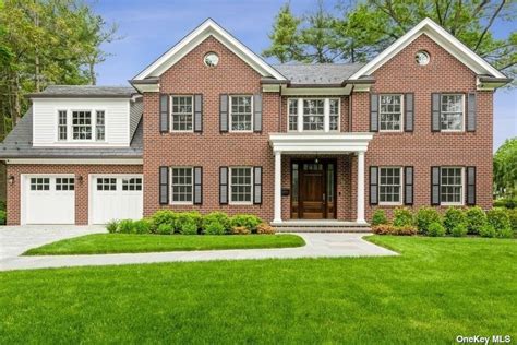 Manhasset, NY Real Estate - Manhasset Homes for Sale | realtor.com®