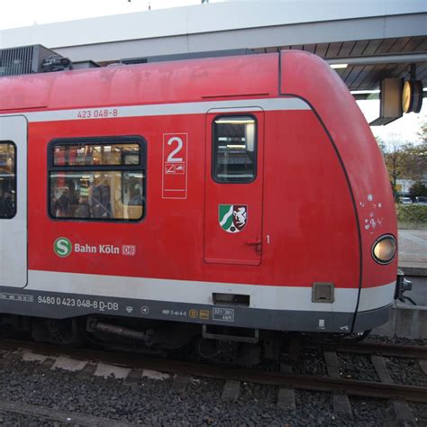 Störungen: Bahn stellt S11 heute weitgehend ein - Radio Köln