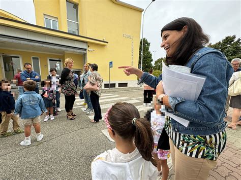 A San Genesio La Prima Campanella Suona Nella Scuola Che Era Stata