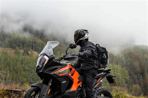 The Role Of Motorcycle Gear On Different Weather Conditions