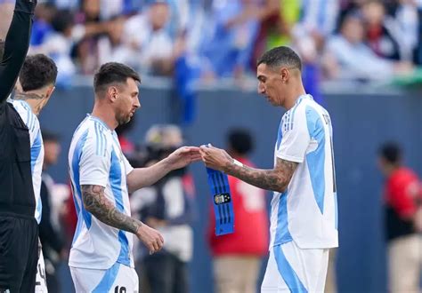 Con Messi y Di María el equipo que piensa Scaloni para enfrentar a