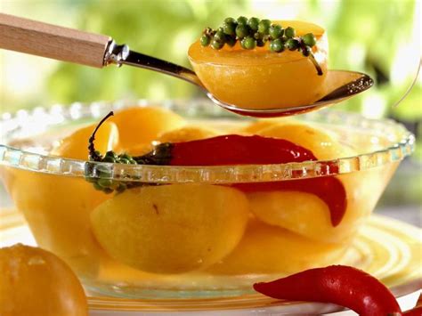 Sweet and sour Yellow plums Recipe | EatSmarter