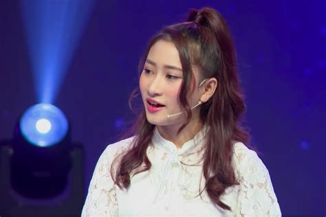 Cô gái Quảng Bình mượn ngày tận thế quyết rước hot boy Trung Kê lên đĩa bay về nhà