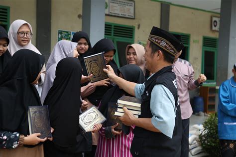 Distribusi Wakaf Al Quran Hasmi Peduli Ke Ponpes YAFATA Hasmipeduli Org