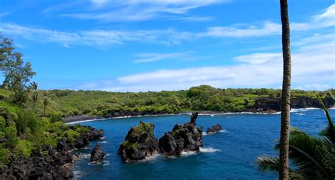 Wai'anapanapa State Park - Roaming Hawaii