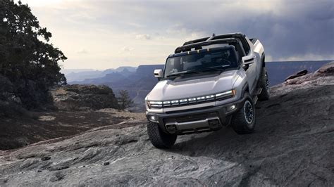 Gmc Hummer Evs Weight Shows Gm Completely Missed The Point With Evs