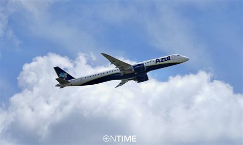 Azul Recebe Seu Embraer E E Mais Um Cessna Caravan Ontime