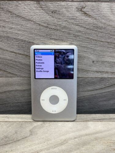 Apple Ipod Classic Th Generation Silver Gb A D Ebay