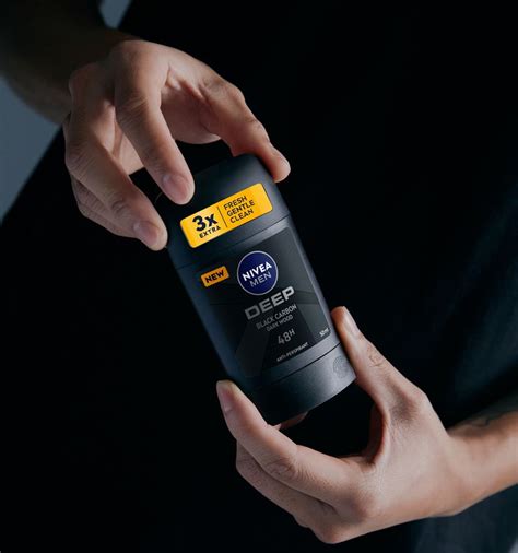 Дезодорант стик NIVEA MEN DEEP с Черен Карбон