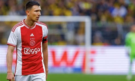 Steijn Verklapt Basisspeler In Eerste Europese Duel Ajax Is Er Klaar