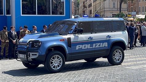 Lamborghini Land Rover Defender Reparto Mobile Polizia Di Stato