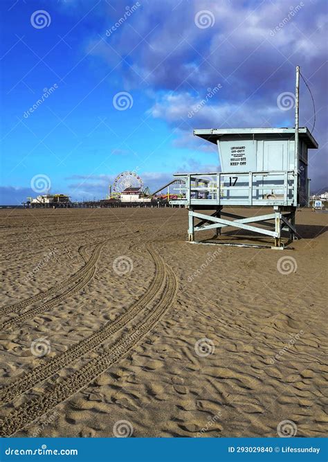 The Famous Californian Beach and Watchmen S House of Santa Monica