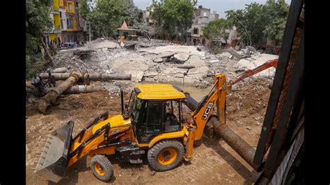 Mathura Tank Collapse Builder Booked For Negligence High Powered Panel To Probe Hindustan Times