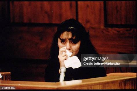 72 Lorena Bobbitt Trial Stock Photos, High-Res Pictures, and Images ...