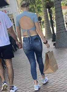 Gorgeous Blonde With Nice Ass Walking With Boyfriend SexyCandidGirls Top