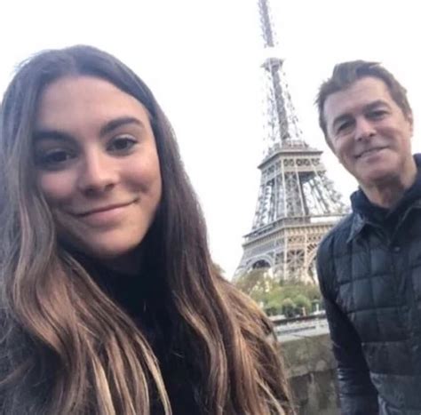 Las fotos de Clara la hija menor Gabriel Corrado dónde vive y a qué