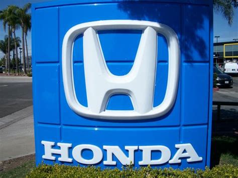 Freeway Honda car dealership in Santa Ana, CA 92705 | Kelley Blue Book