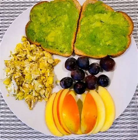 Lại khoe dáng với bikini lần này anti fan chẳng tìm ra nhược điểm ở ngoại hình Phạm Hương