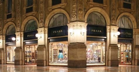 История итальянского бренда Prada: новые коллекции, где купить ...