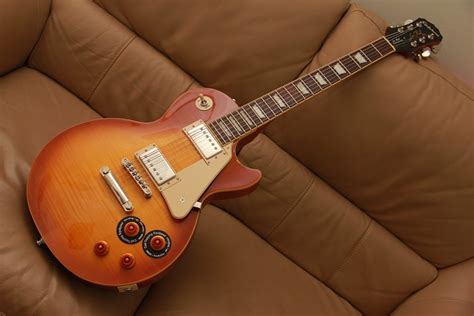 Epiphone Les Paul Standard Plus Top Pro Honey Burst