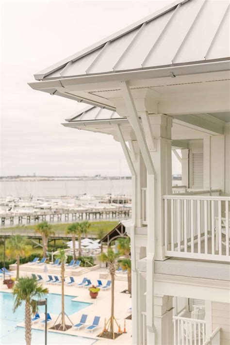 Charleston Beach Harbor Hotel Review - Style Blog by an indigo day