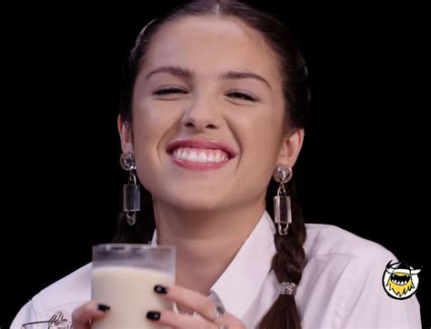 Olivia Rodrigo Via The Hot Ones Interview 6 24 21 Interview Liv Beautiful Girls