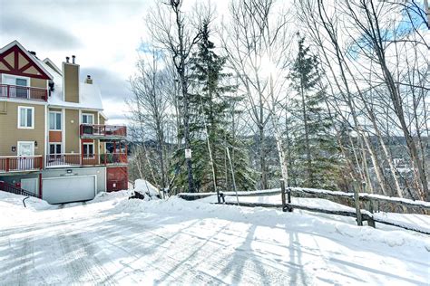 Les Hauts Bois Condos Ski In Out Avec Garage Mont Tremblant