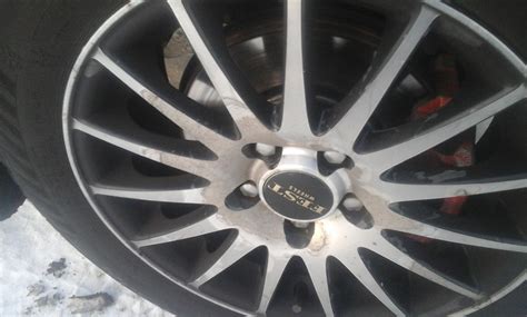 Облазит защитная пленка на колесных дисках. — Volkswagen Polo Sedan, 1 ...