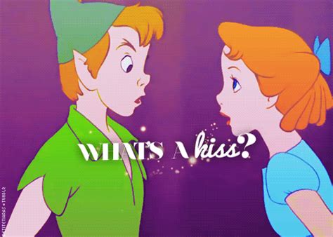 Wendy And Peter Pan Kiss