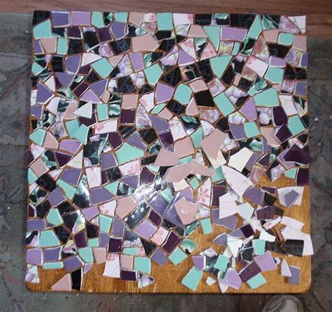 Joooles Design Mosaic Adventures: Mosaic Table from a Broken Vase