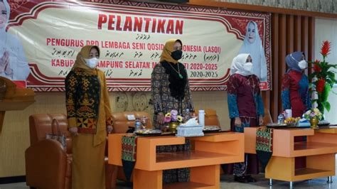 Ibu Hj Winarni Nanang Ermanto Menghadiri Pelantikan Pengurus DPD