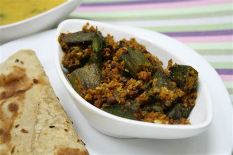 Masala Bhindi Dal Roti Bhindi