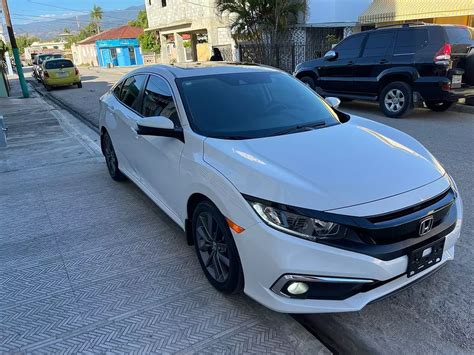 Corotos Honda Civic EX Turbo 2021 15 000 Millas Blanco Perla