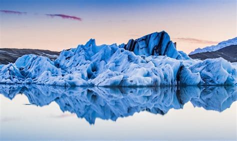 Jökulsárlón Glacier Lagoon - Iceland Travel Guide