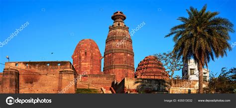 Kuil Madan Mohan Kota Suci Vrindavan Foto Stok Vasilygureev 405513032