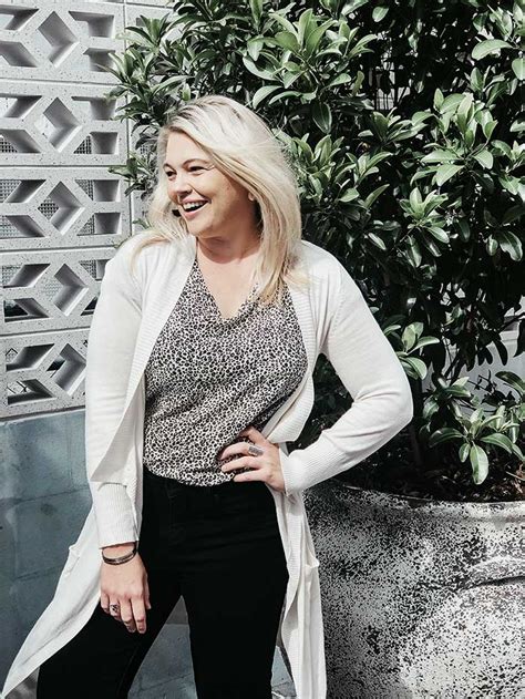 Before You Scroll, See Belinda Nohemy's Life-Changing Photo - y0jii2f