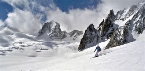 Descente de la Vallée Blanche à skis Chamonix Guides