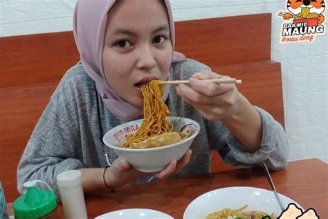 5 Tempat Wisata Kuliner Gurih Pedas Di Bandung Yang Enak Dan Murah