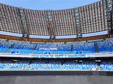 Napoli Verona Lo Striscione Della Curva B Esposto Al Maradona Forza