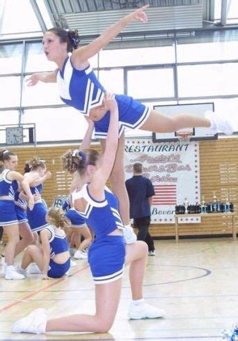 Beginner Cheerleading Stunts Find Tips In Cheering Dancing Tumbling